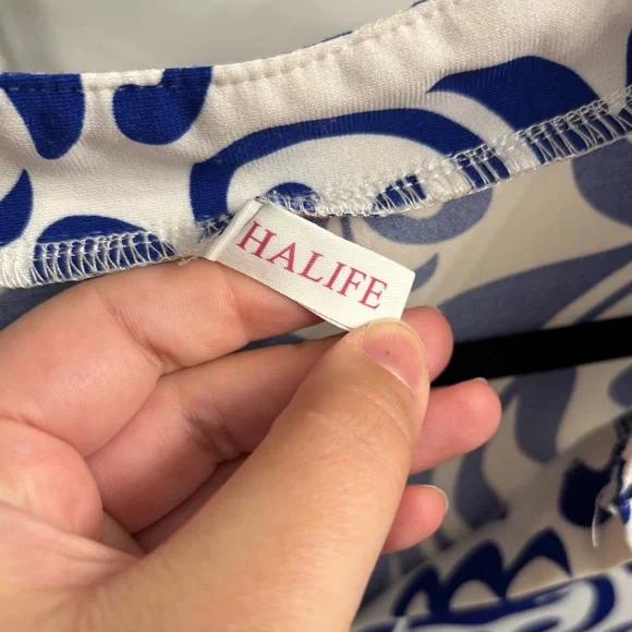 Halife Women’s Patterned Sleeveless Top - Picture 3 of 5